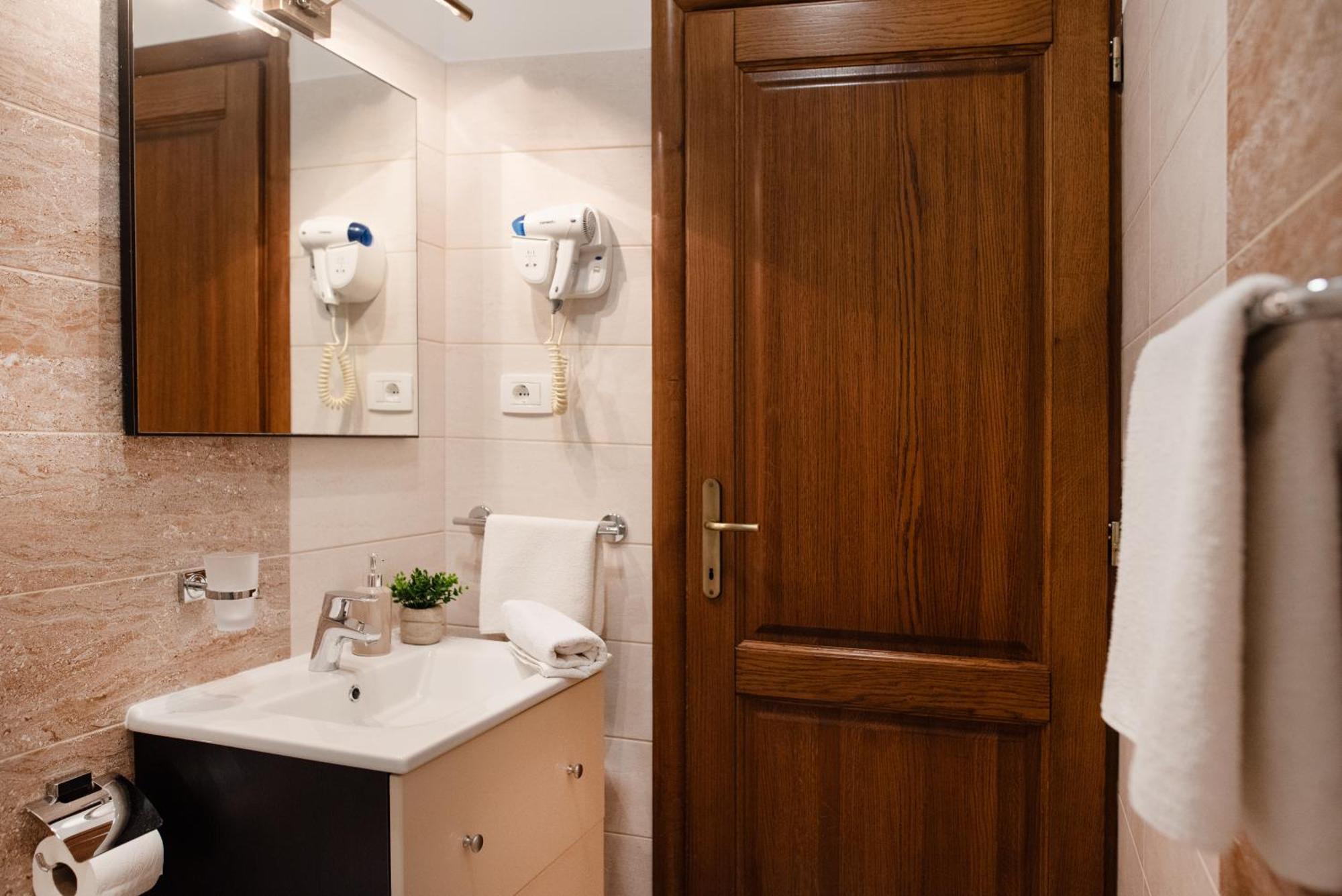 Truffle House Karlic Apartamento Buzet Exterior foto